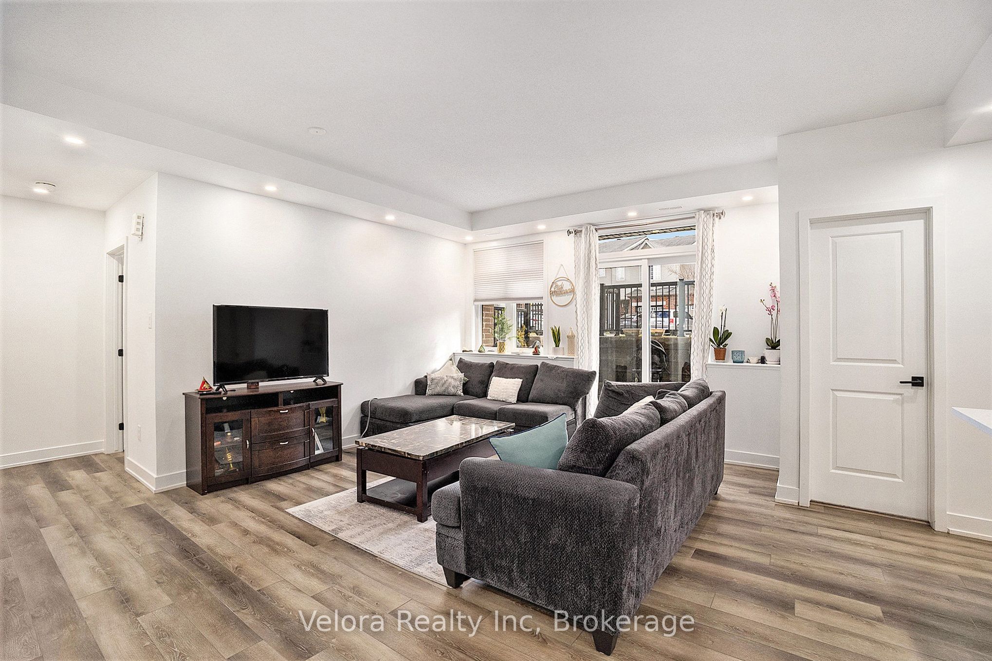 Additional image 5 of E-390 Rolling Meadow Crescent, Ottawa, ON, K1W 0B1