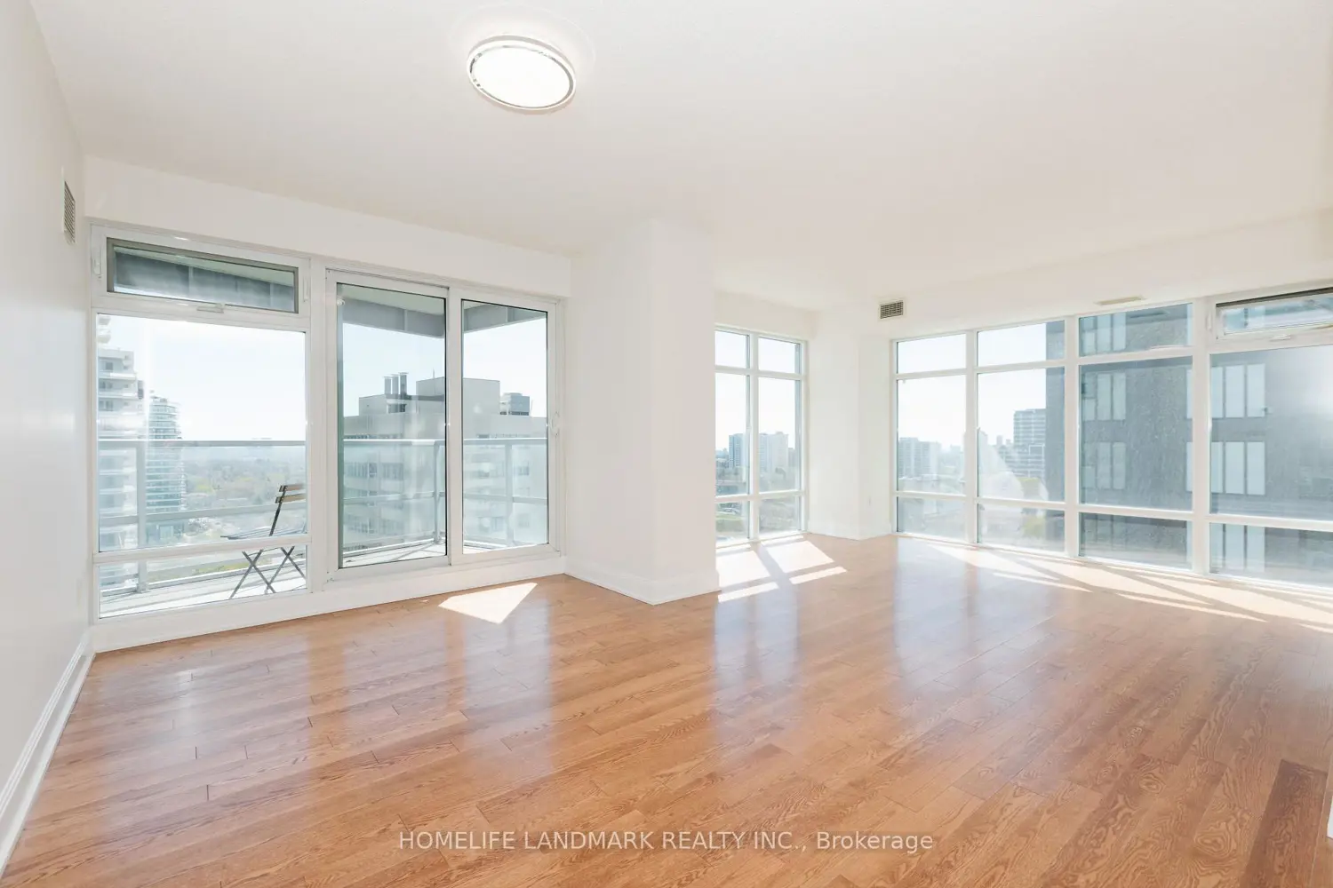 Additional image 7 of 2181 Yonge Street 1802