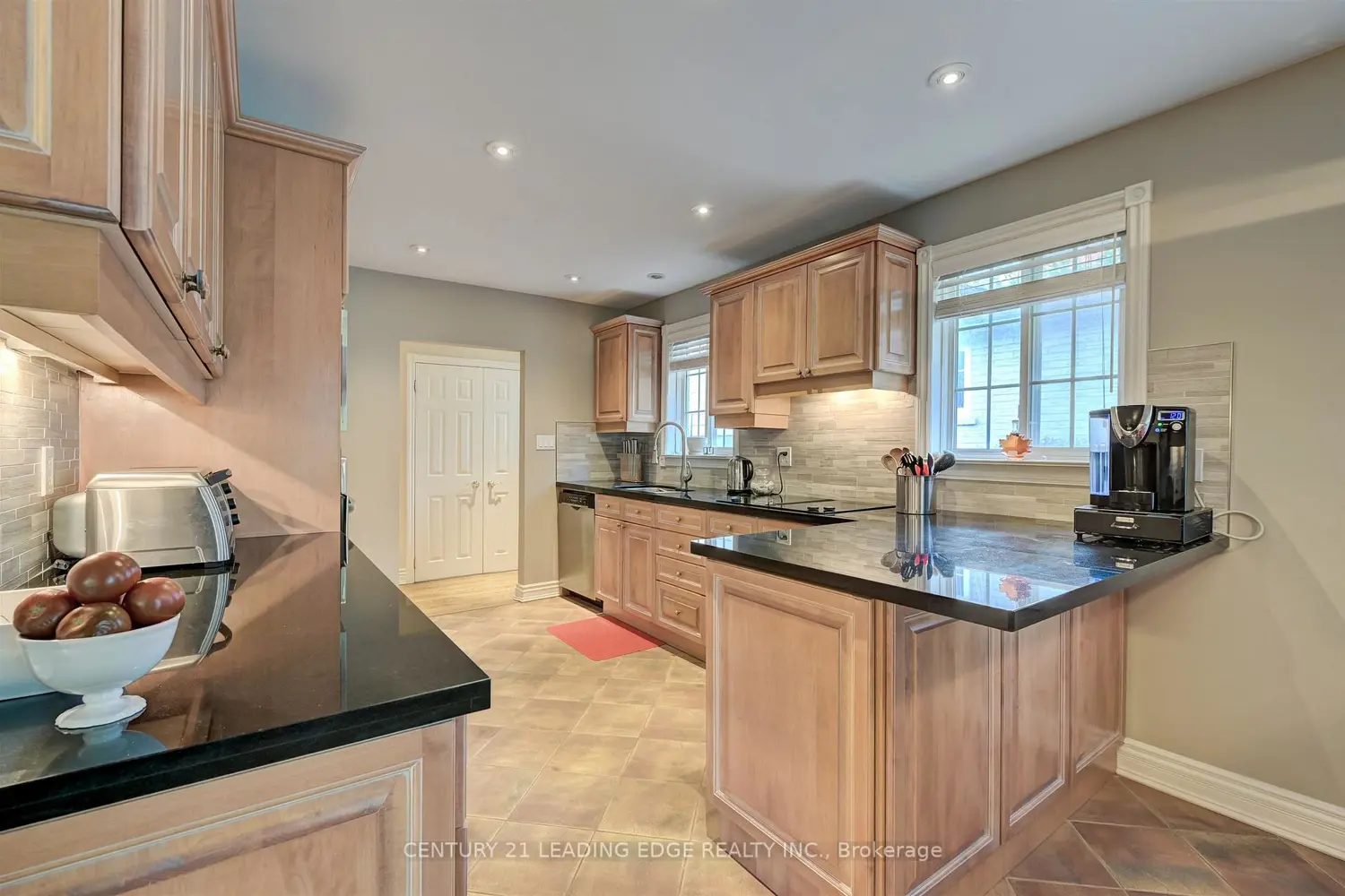 Additional image 10 of 171 Krieghoff Avenue