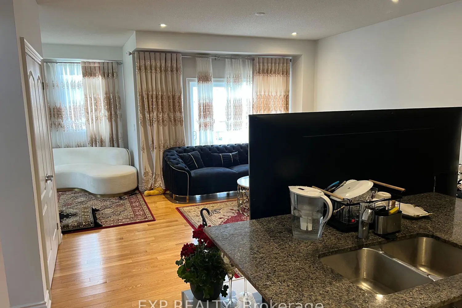 Additional image 14 of 947 Finley Avenue