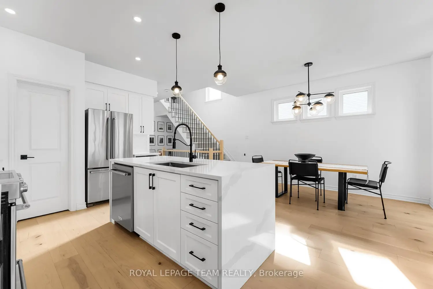 808 Chipping Circle photo 4