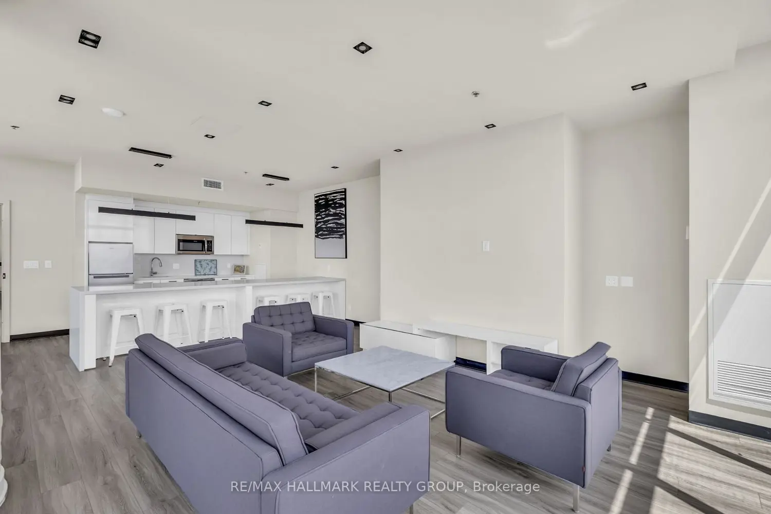 Additional image 16 of 203 Catherine Street 601