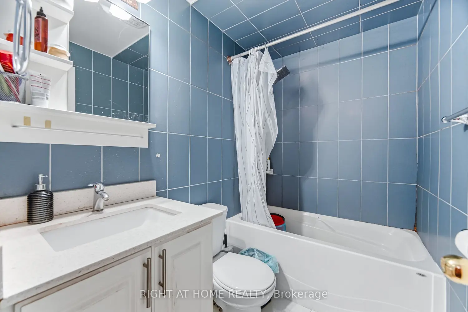 Additional image 9 of 415 Silverstone Drive 4