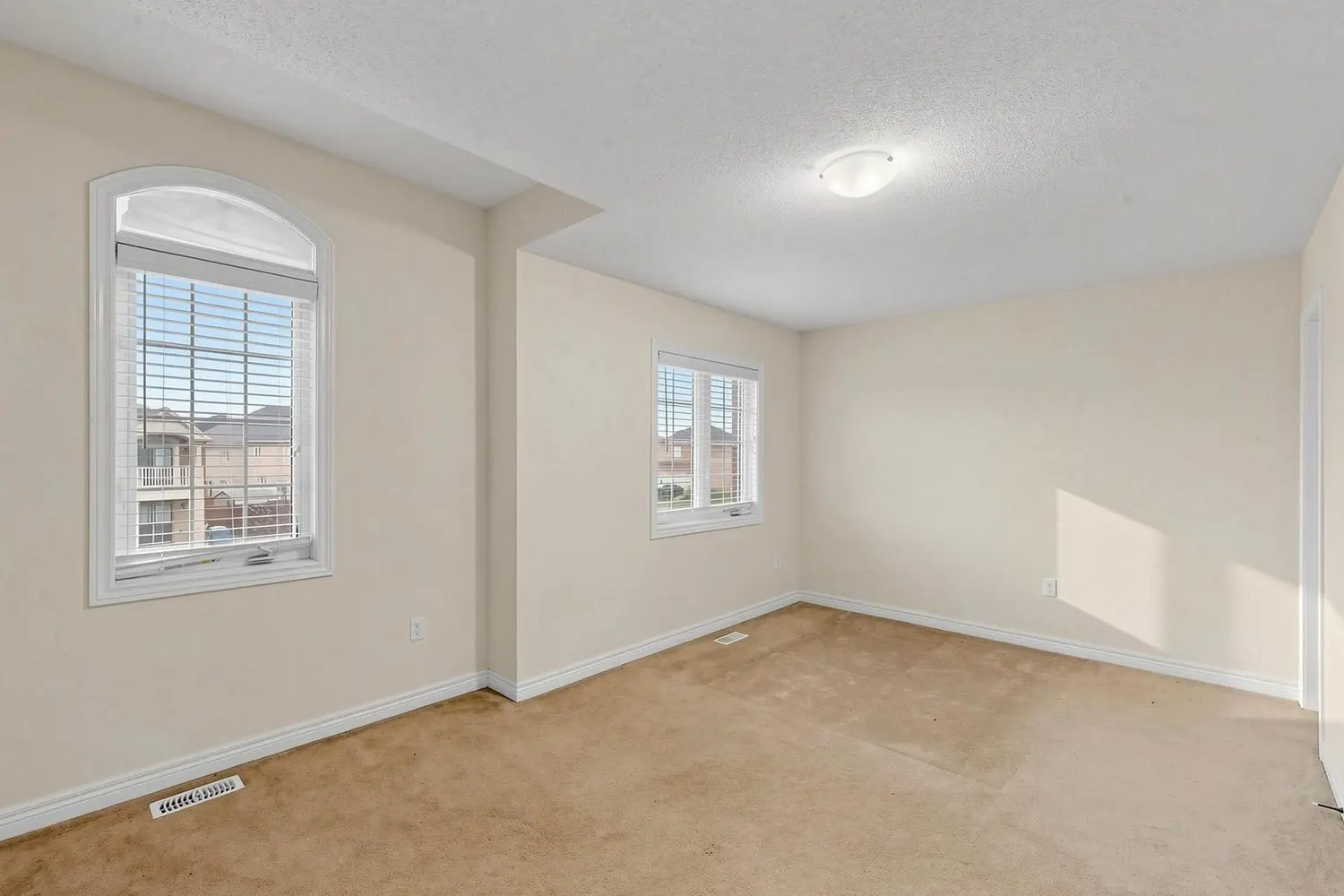 Additional image 12 of 51 Drummondville Drive