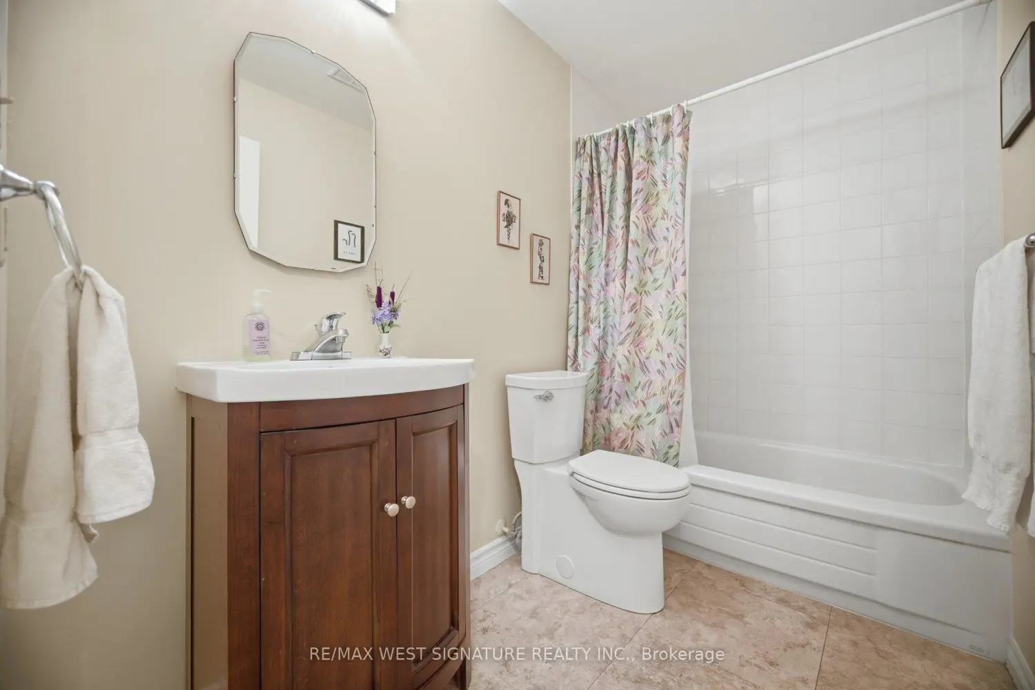 Additional image 19 of 75 Treelawn Boulevard 102