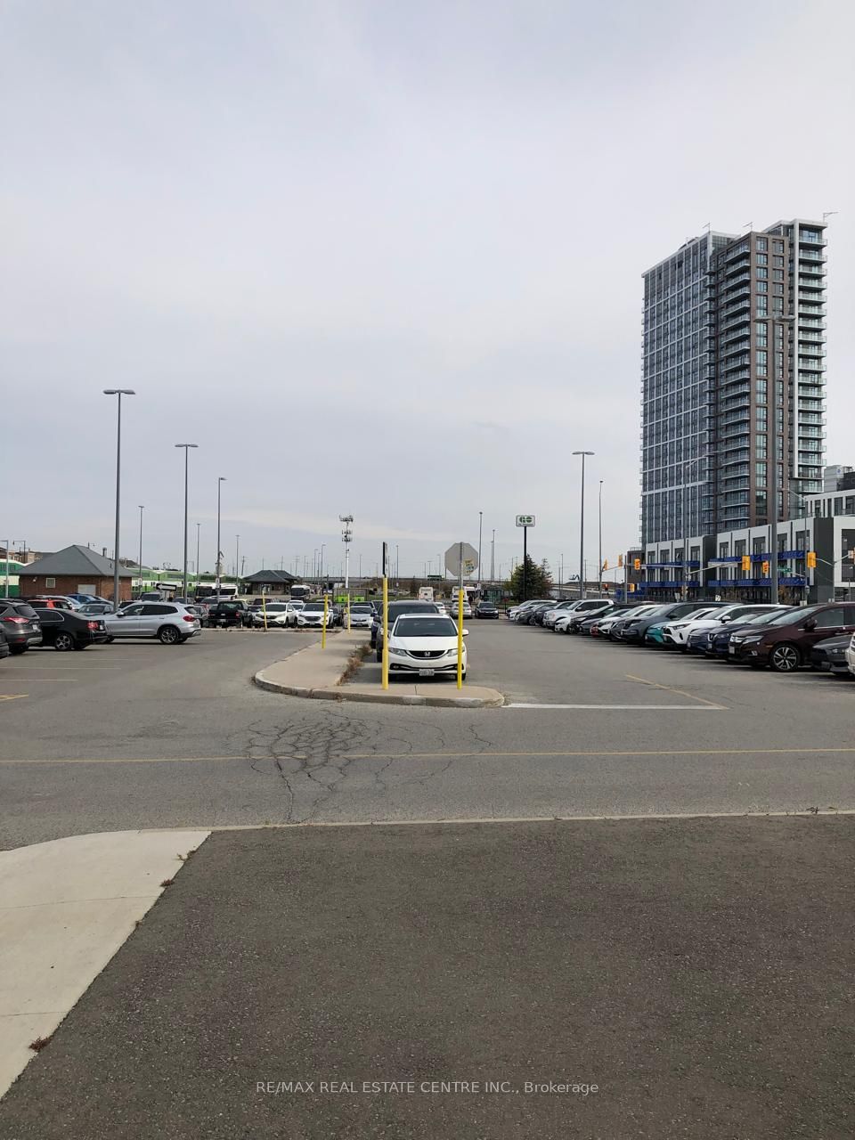 501-10 Lagerfeld Drive, Brampton, ON, L7A 5L5