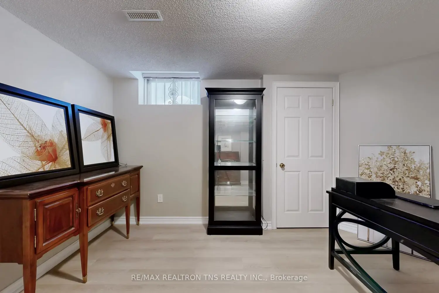 Additional image 17 of 11 Delevan Court