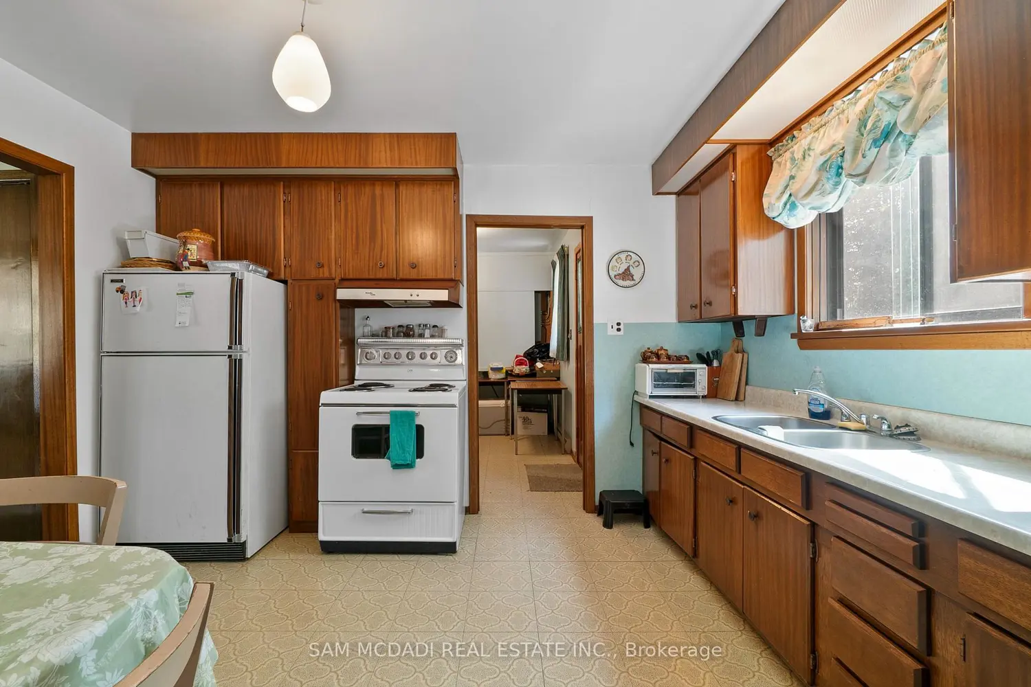 Additional image 6 of 68 41St Street
