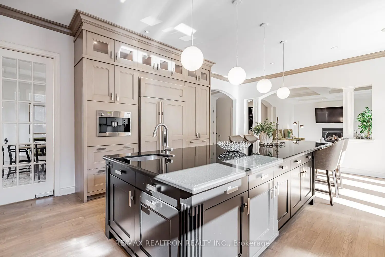 Additional image 13 of 423 Paradelle Drive
