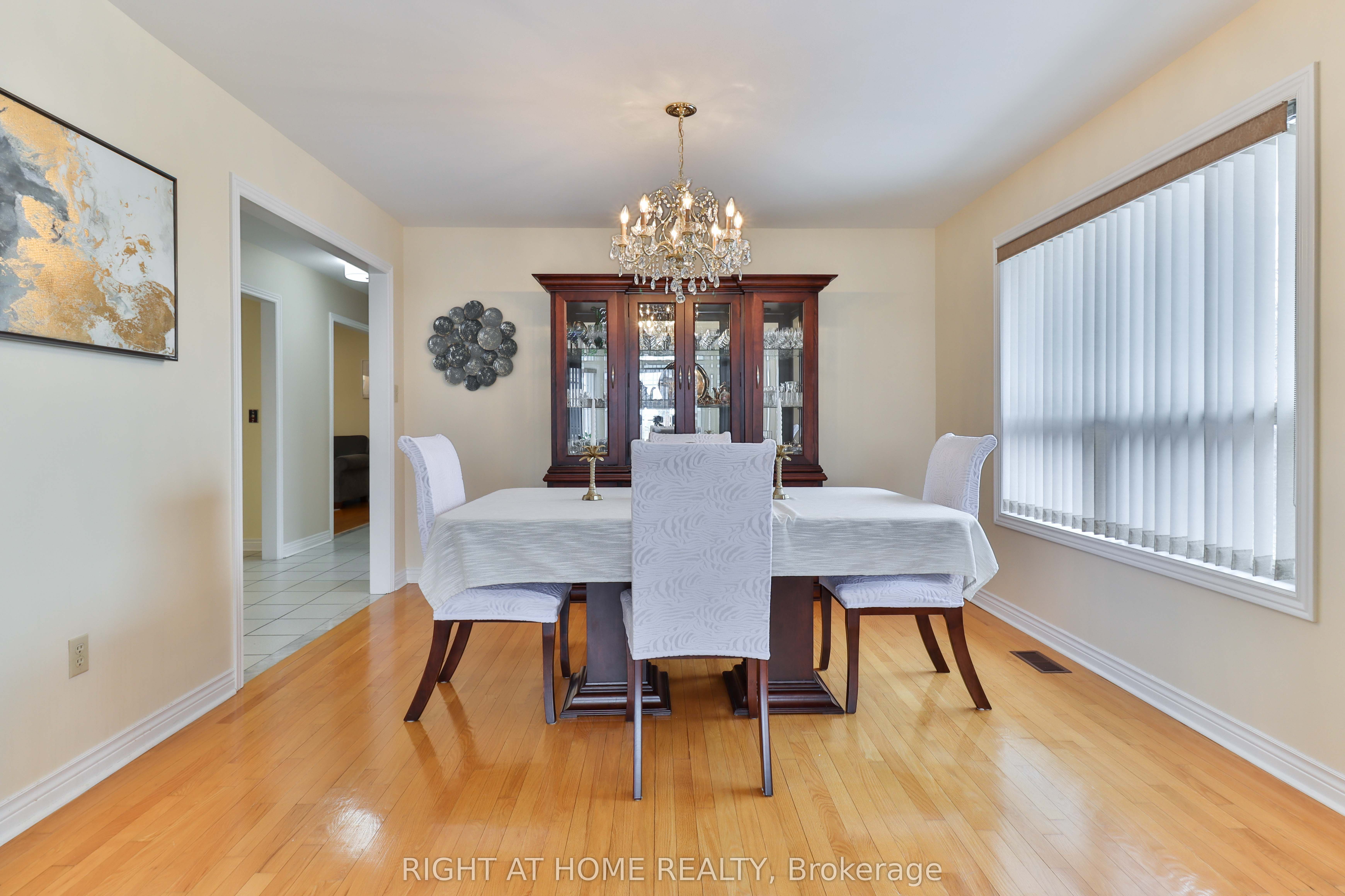 Additional image 5 of 459 Maple Leaf Drive, Toronto, ON, M6L 1R1