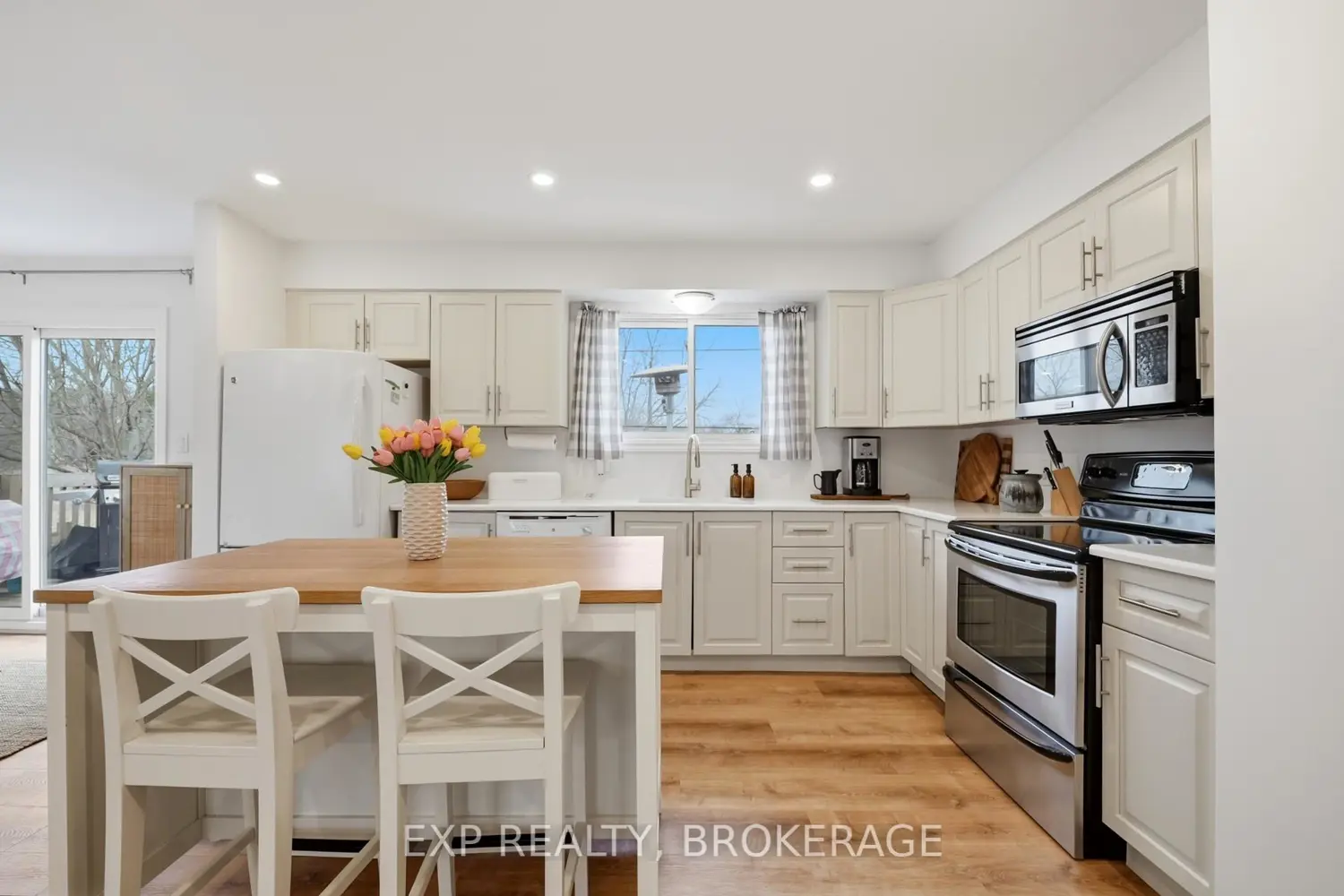 Additional image 11 of 789 Aylmer Crescent