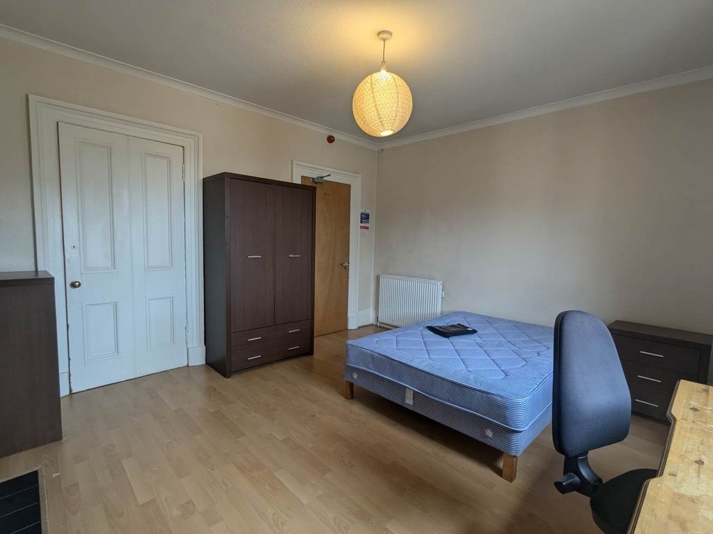 Additional image 11 of 4 bed shared accommodation to rentBank Street, Dundee DD1