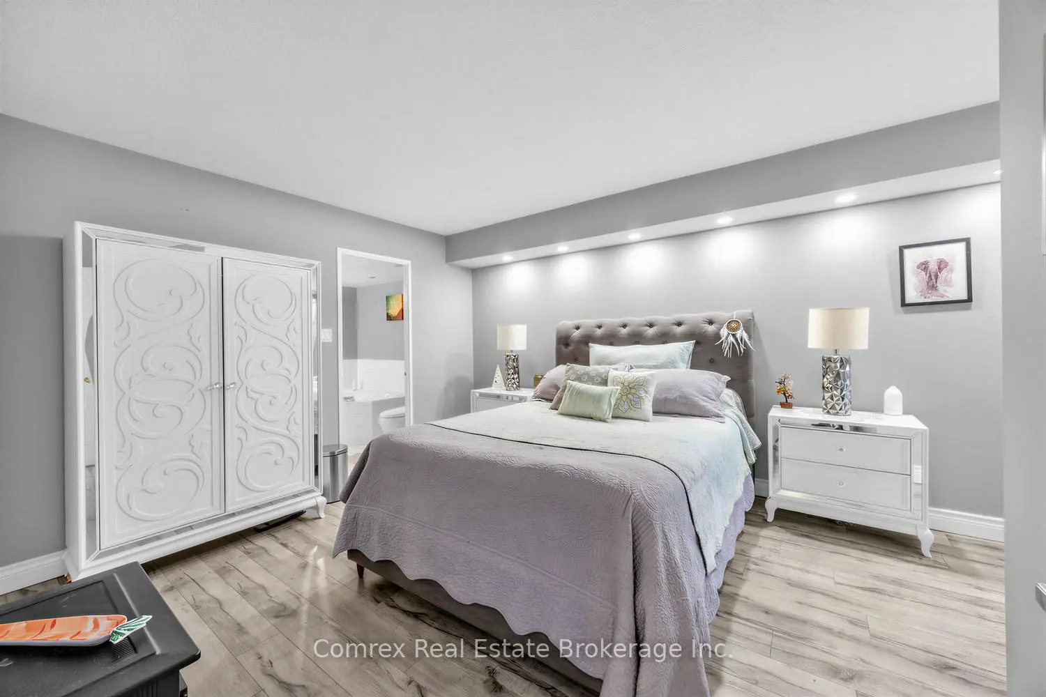 Additional image 3 of 3233 Eglinton Avenue 704