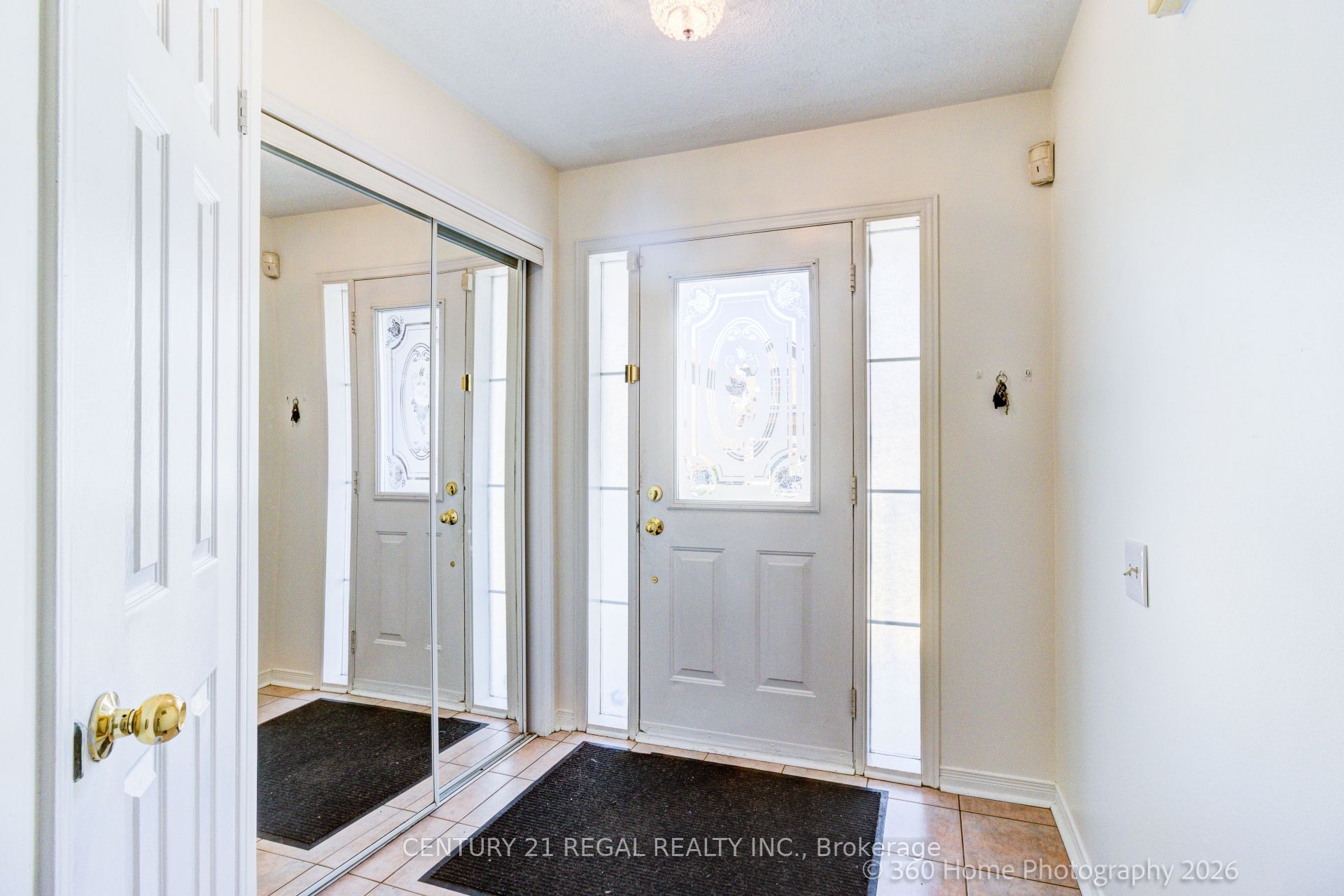Additional image 3 of 42G View Green Crescent, Toronto, ON, M9W 7C9