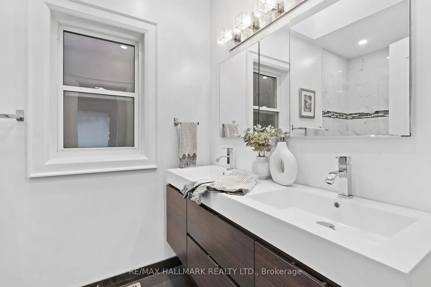 Additional image 6 of 431 Beresford Avenue