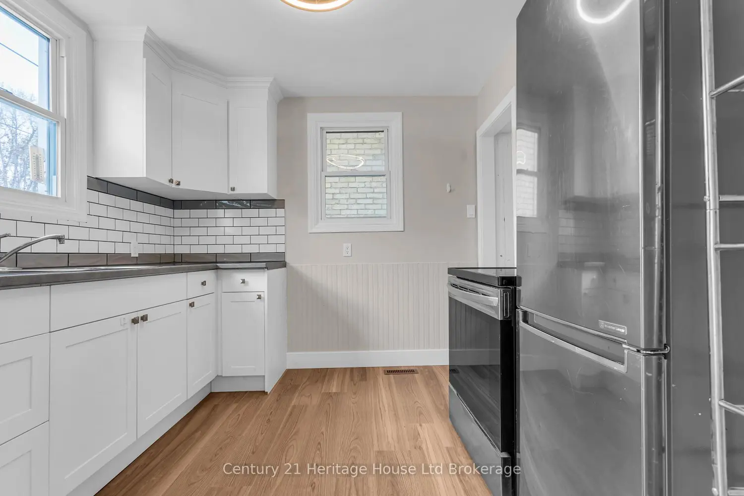 Additional image 4 of 1098 Frances Street