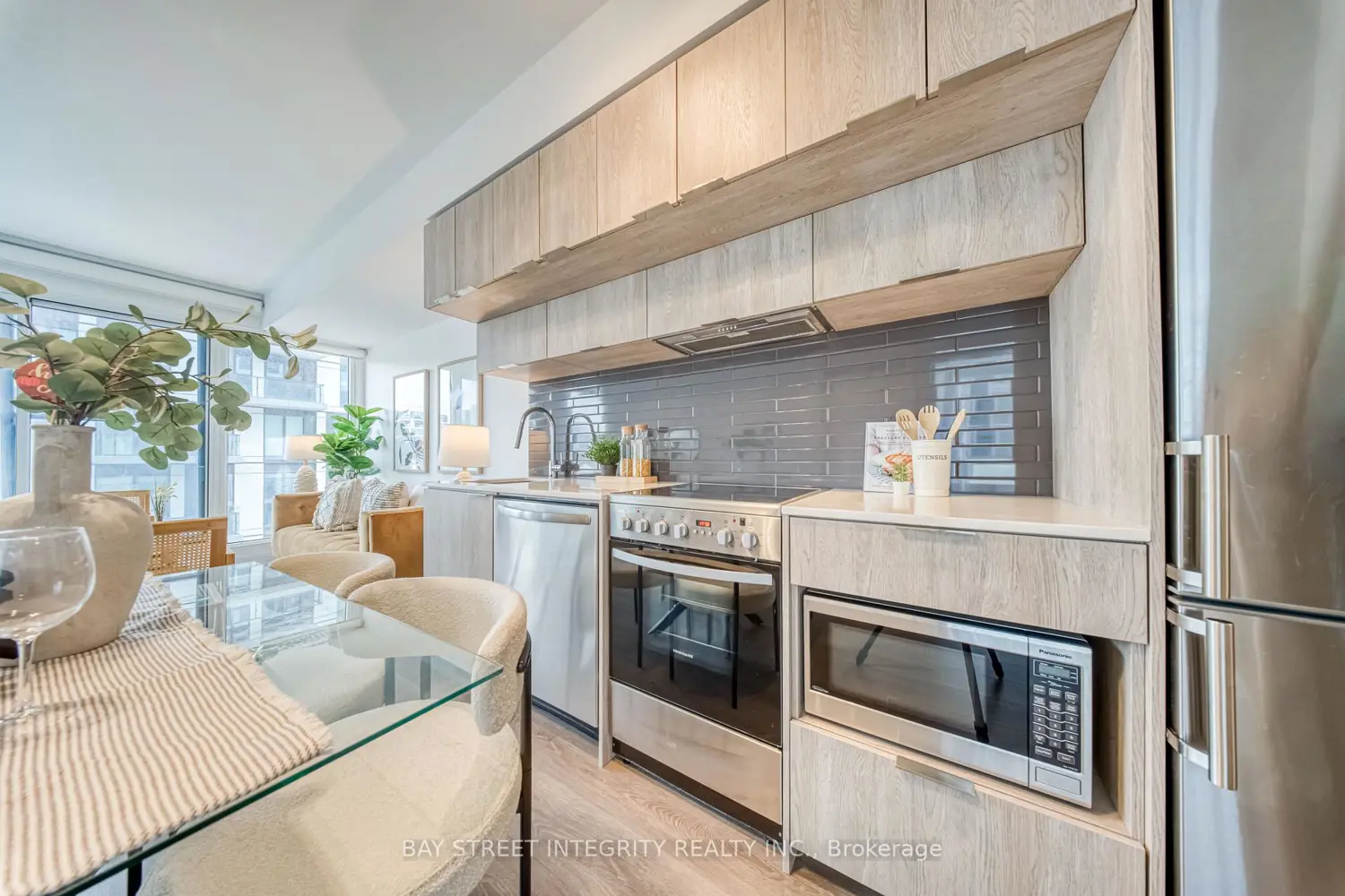 Additional image 10 of 181 Dundas Street 2211