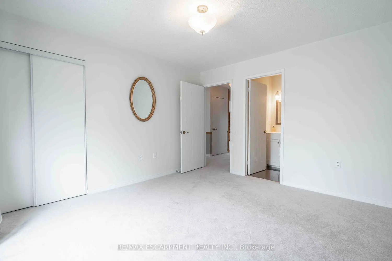 Additional image 11 of 195 Silverbirch Boulevard