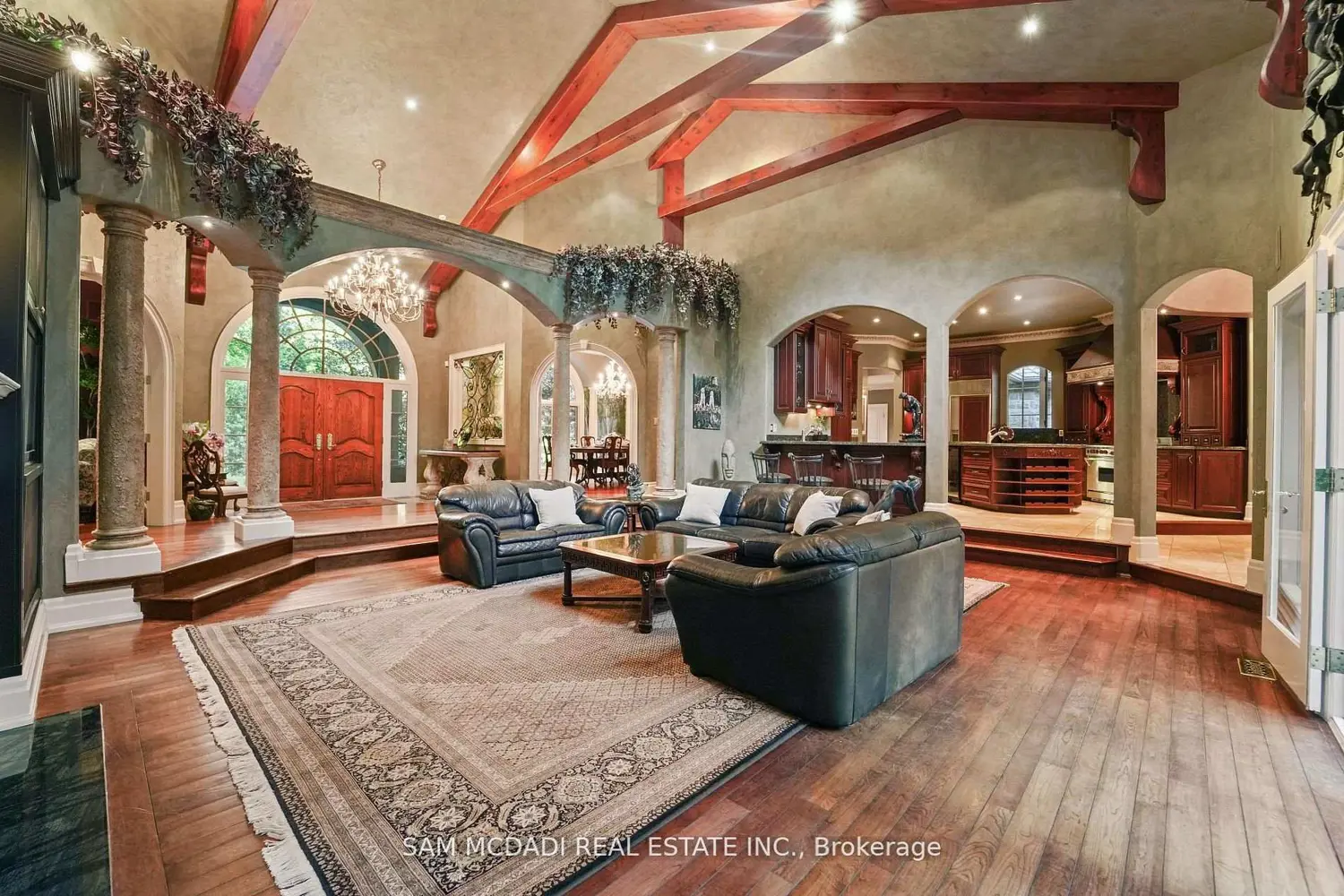 10140 Pineview Trail photo 4