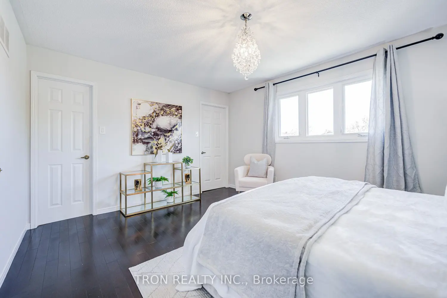 Additional image 11 of 256 Alexmuir Boulevard