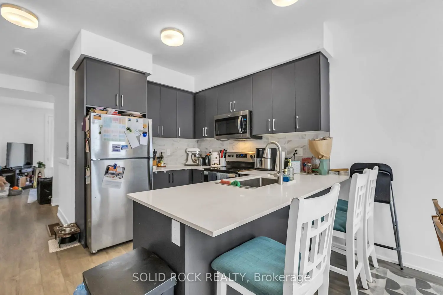 99 Roger Street 43 photo 4