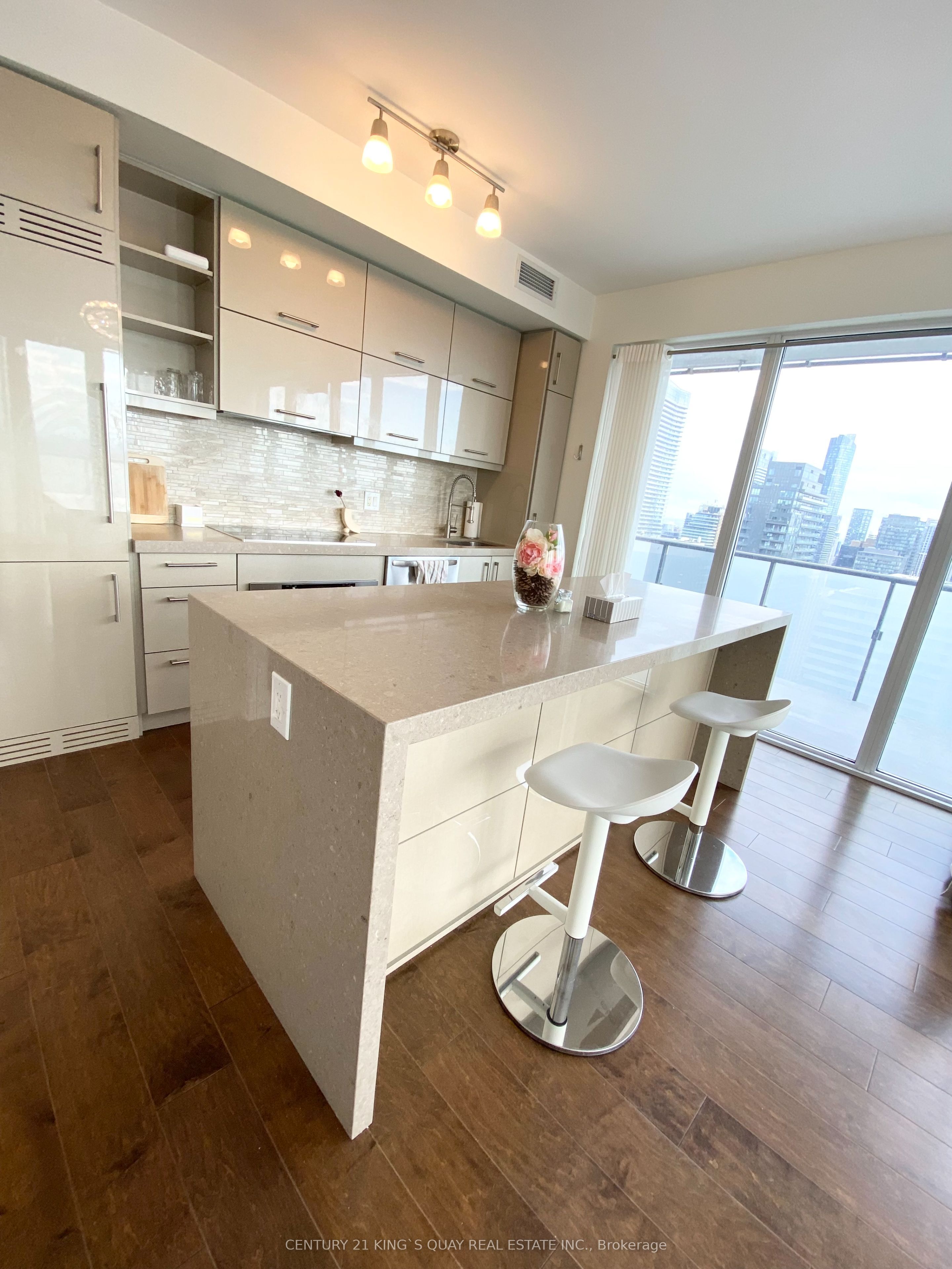 Additional image 5 of 3704-1080 Bay Street, Toronto, ON, M5S 0A5