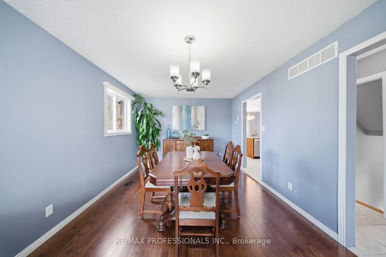 200 Morrison Drive photo 2