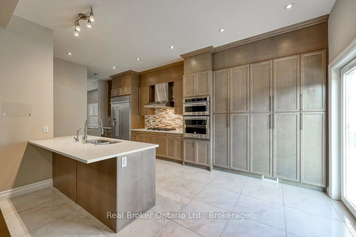 Additional image 5 of 804 Normandy Drive