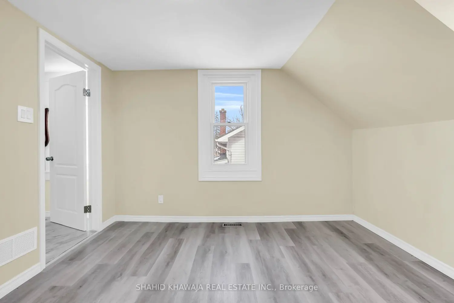 Additional image 8 of 54 Archange Street