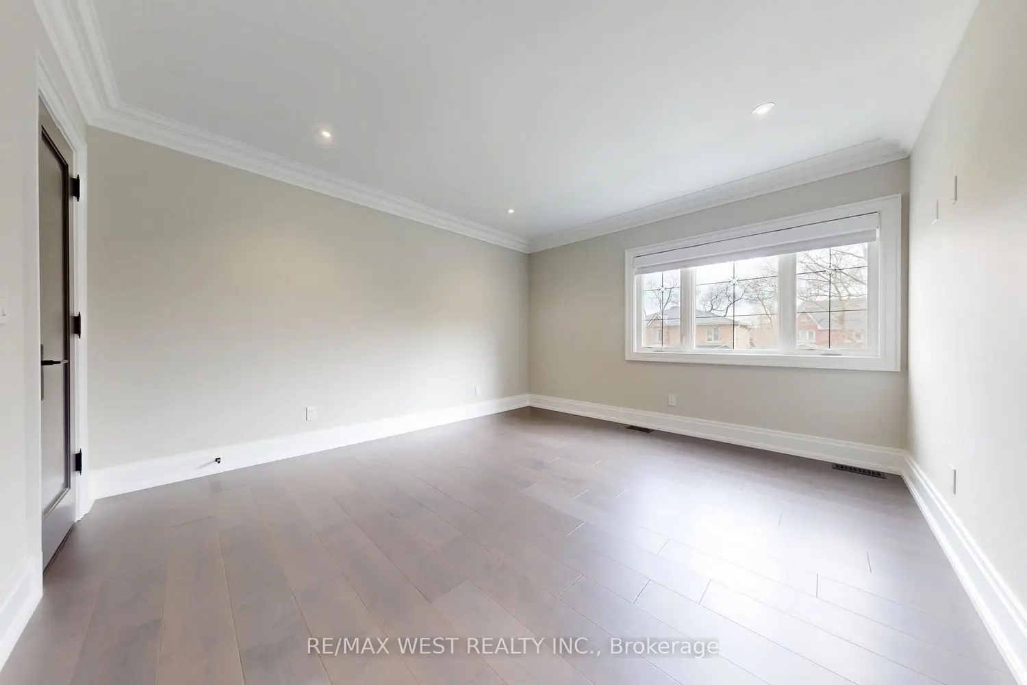 Additional image 14 of 222 Connaught Avenue