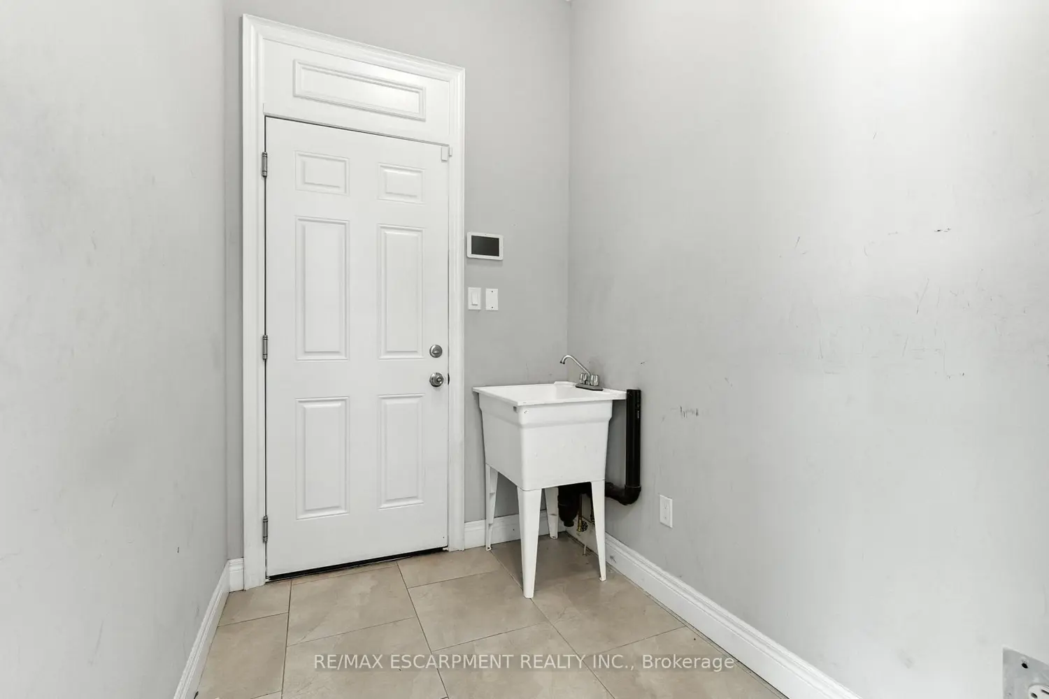 Additional image 7 of 43 Riesling Court