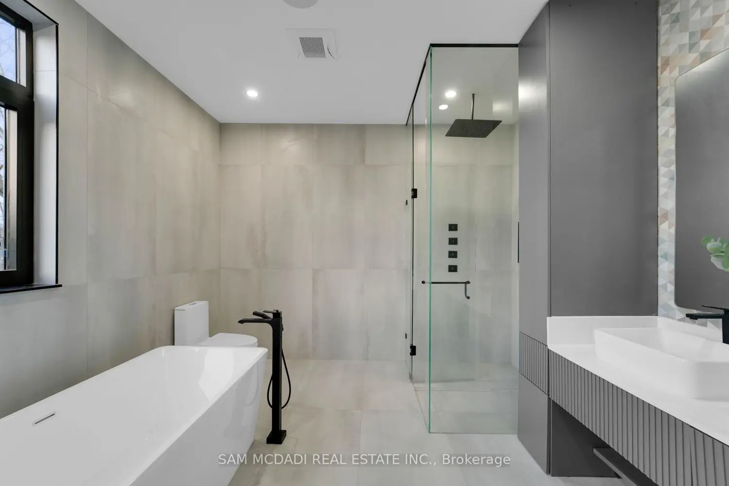 Additional image 14 of 468 Saville Crescent