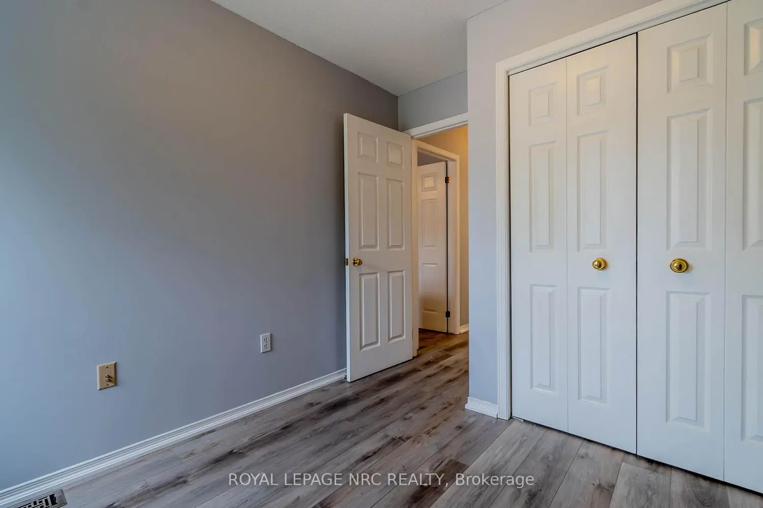 Additional image 17 of 5070 Drummond Road 28