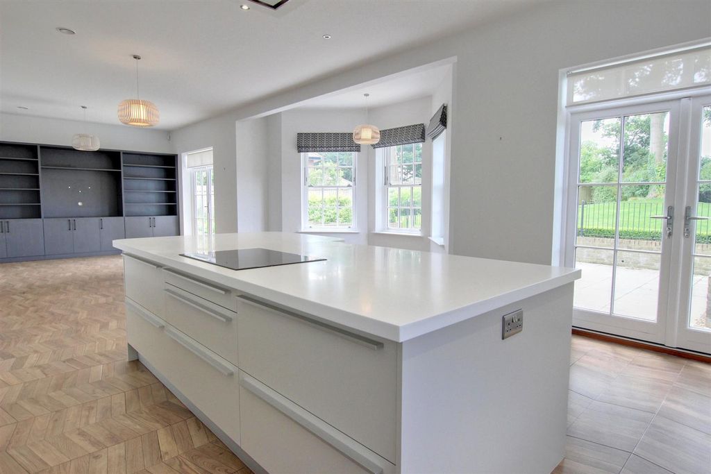 Additional image 5 of 4 bed property to rentOld College Drive, Beverley HU17