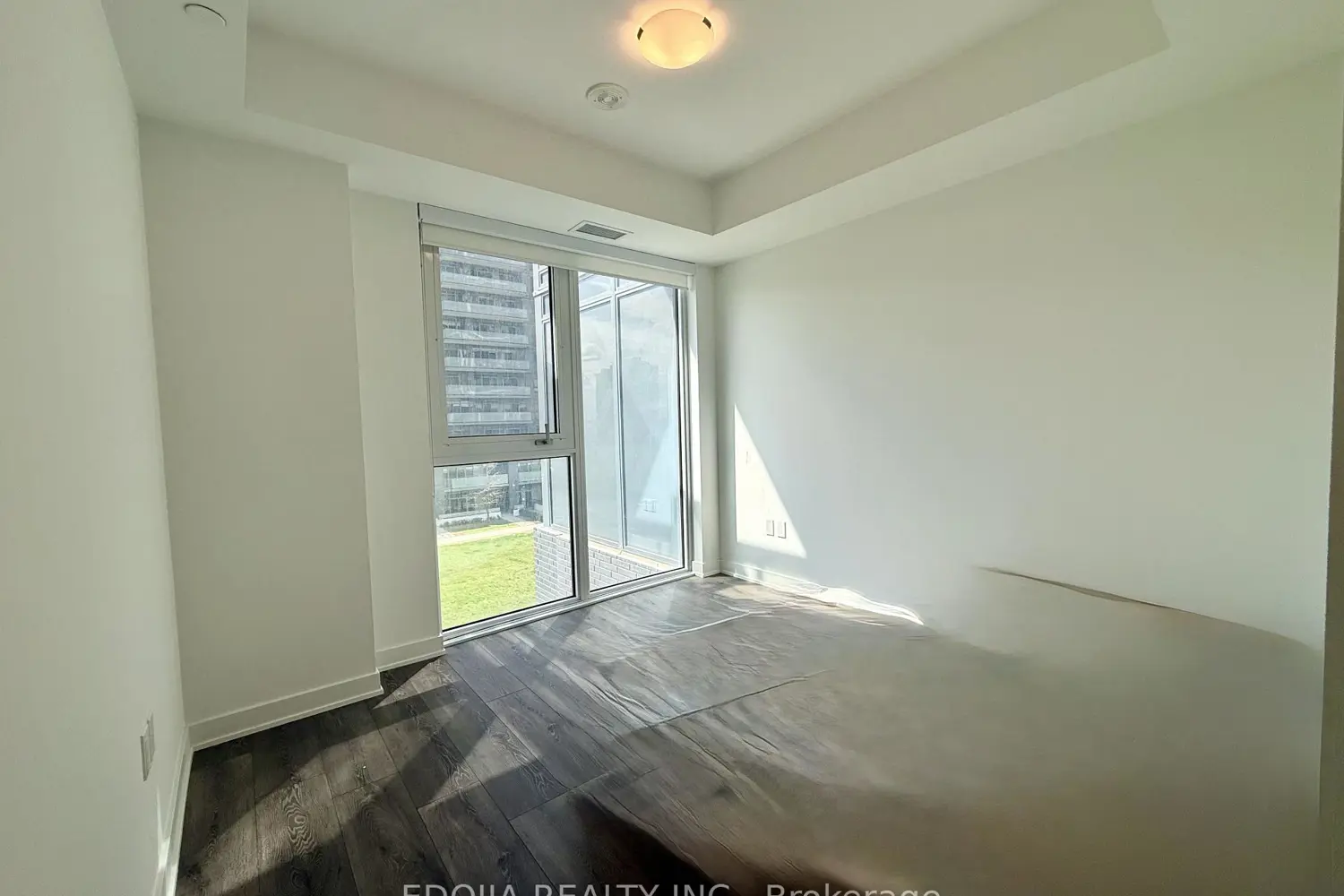 Additional image 10 of 105 Oneida Crescent 306