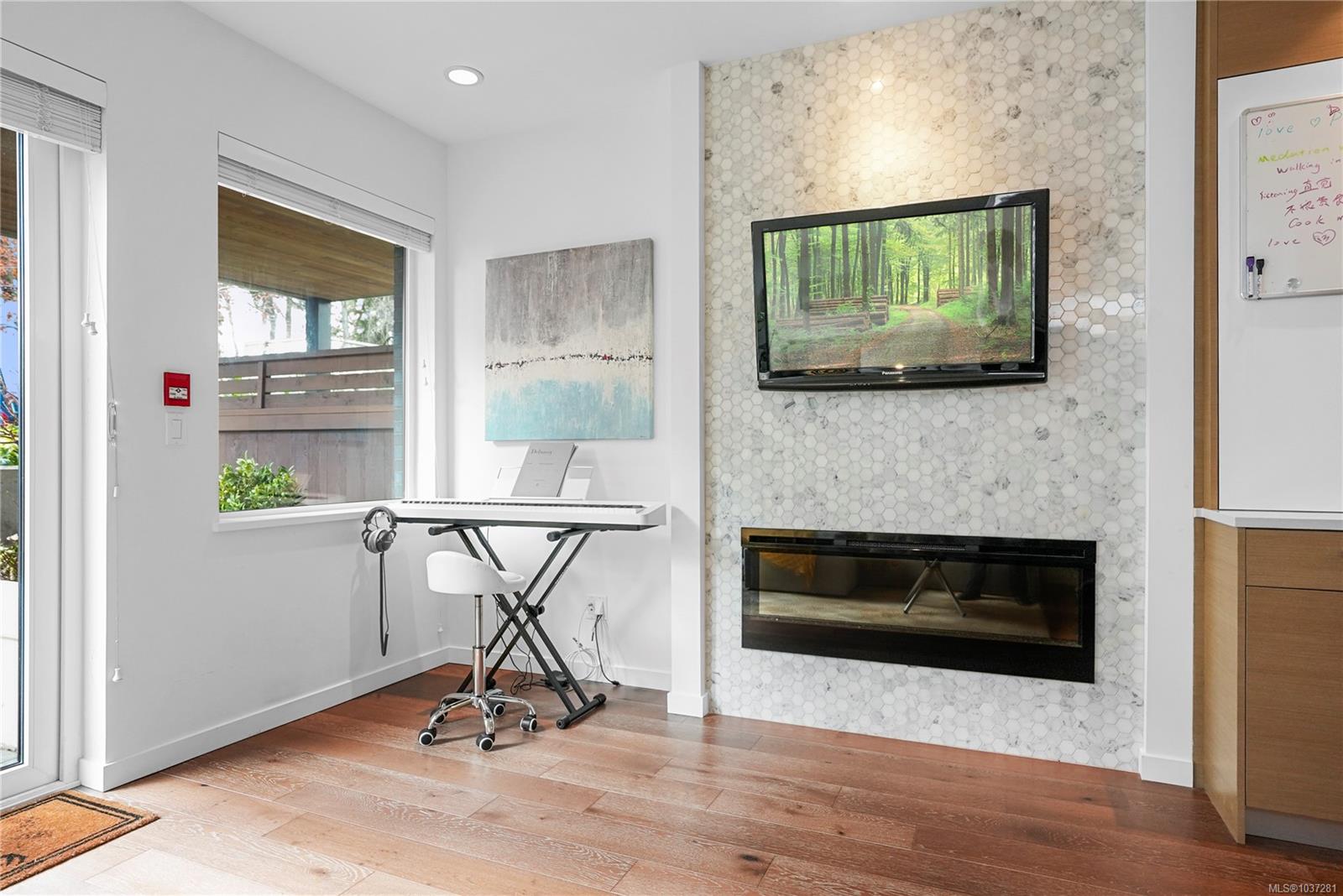 Additional image 4 of 102-1014 Park Boulevard, Victoria, BC, V8V 2T4