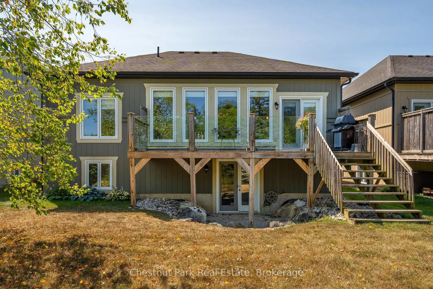 77 Findlay Drive photo 4