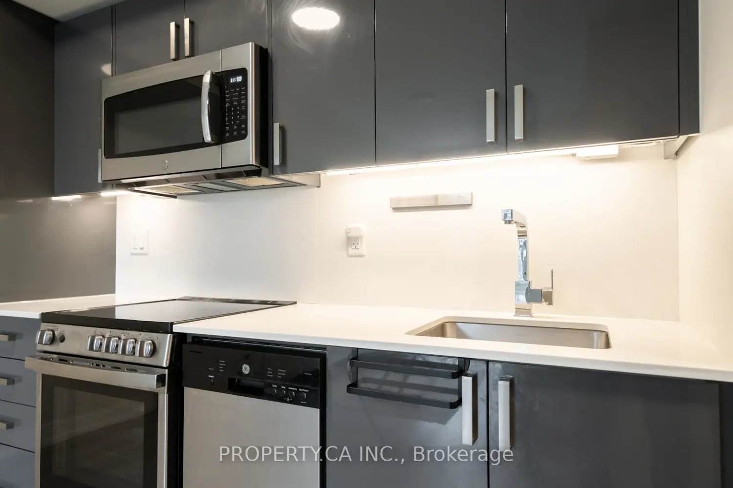 Additional image 10 of 38 Monte Kwinter Court 606