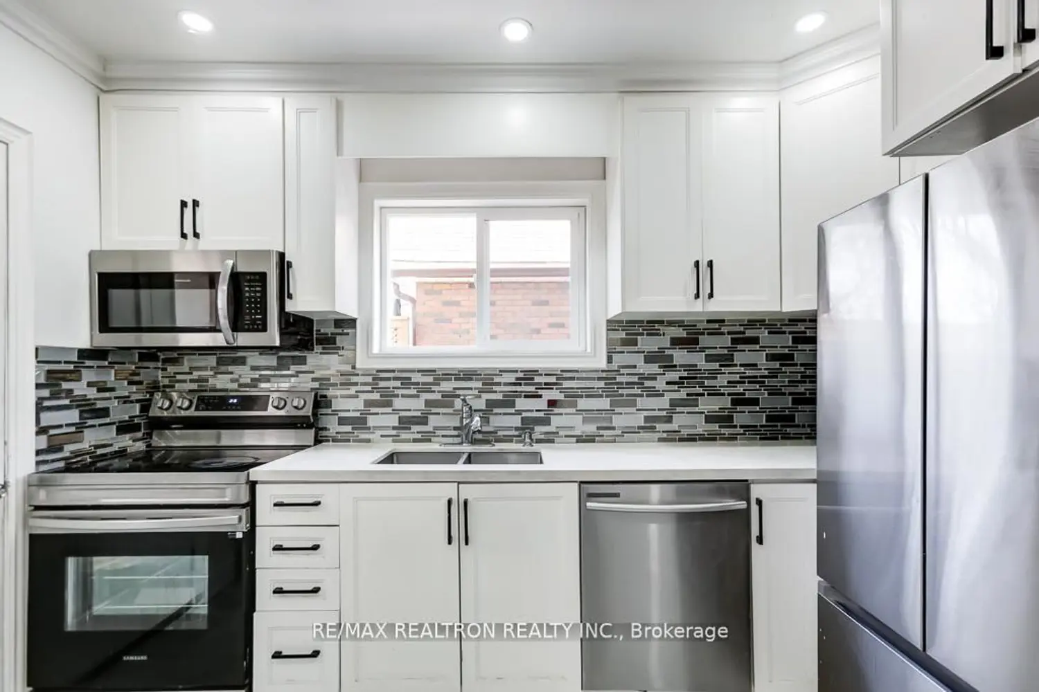 Additional image 11 of 317 Gliddon Avenue