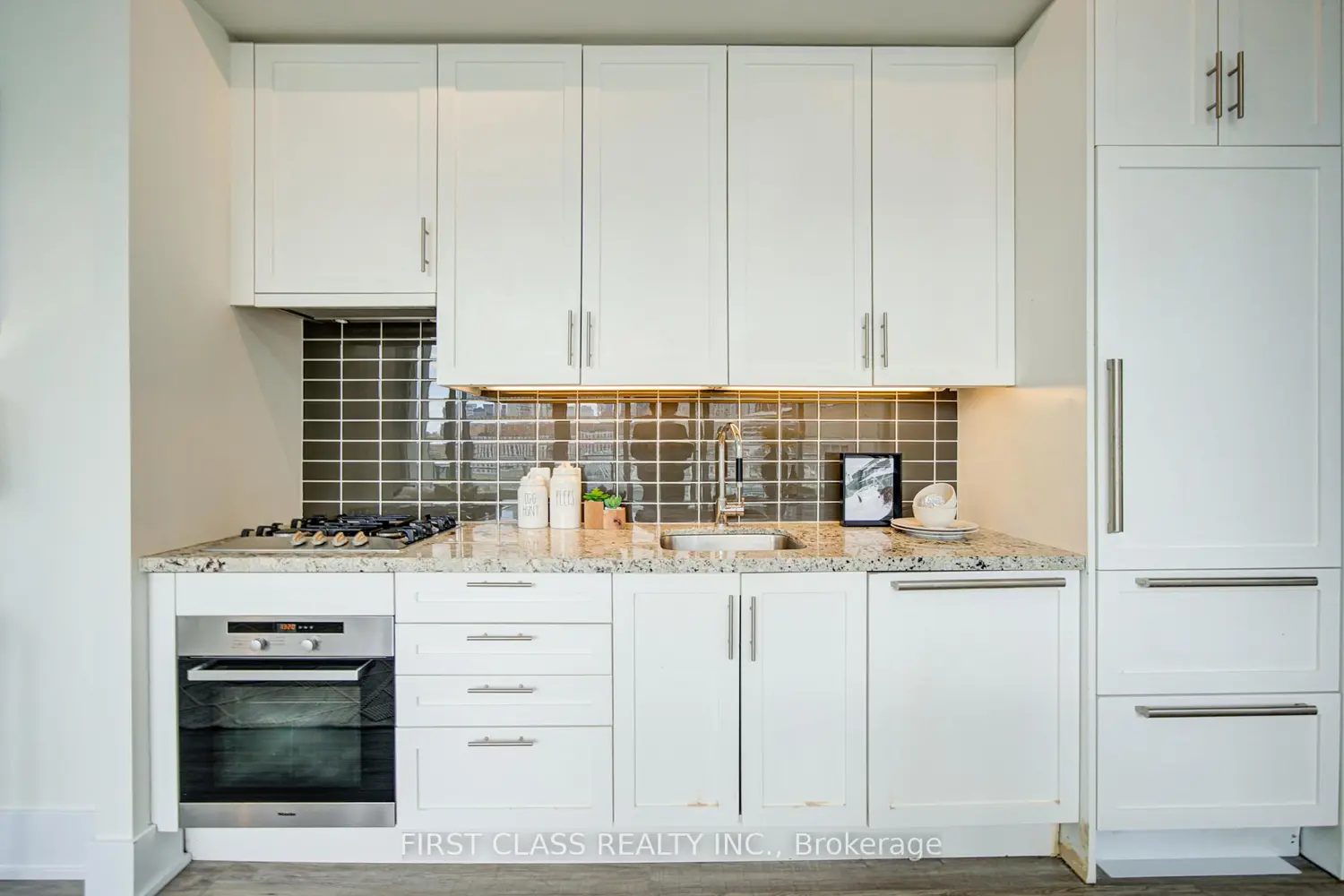Additional image 7 of 39 Queens Quay 402