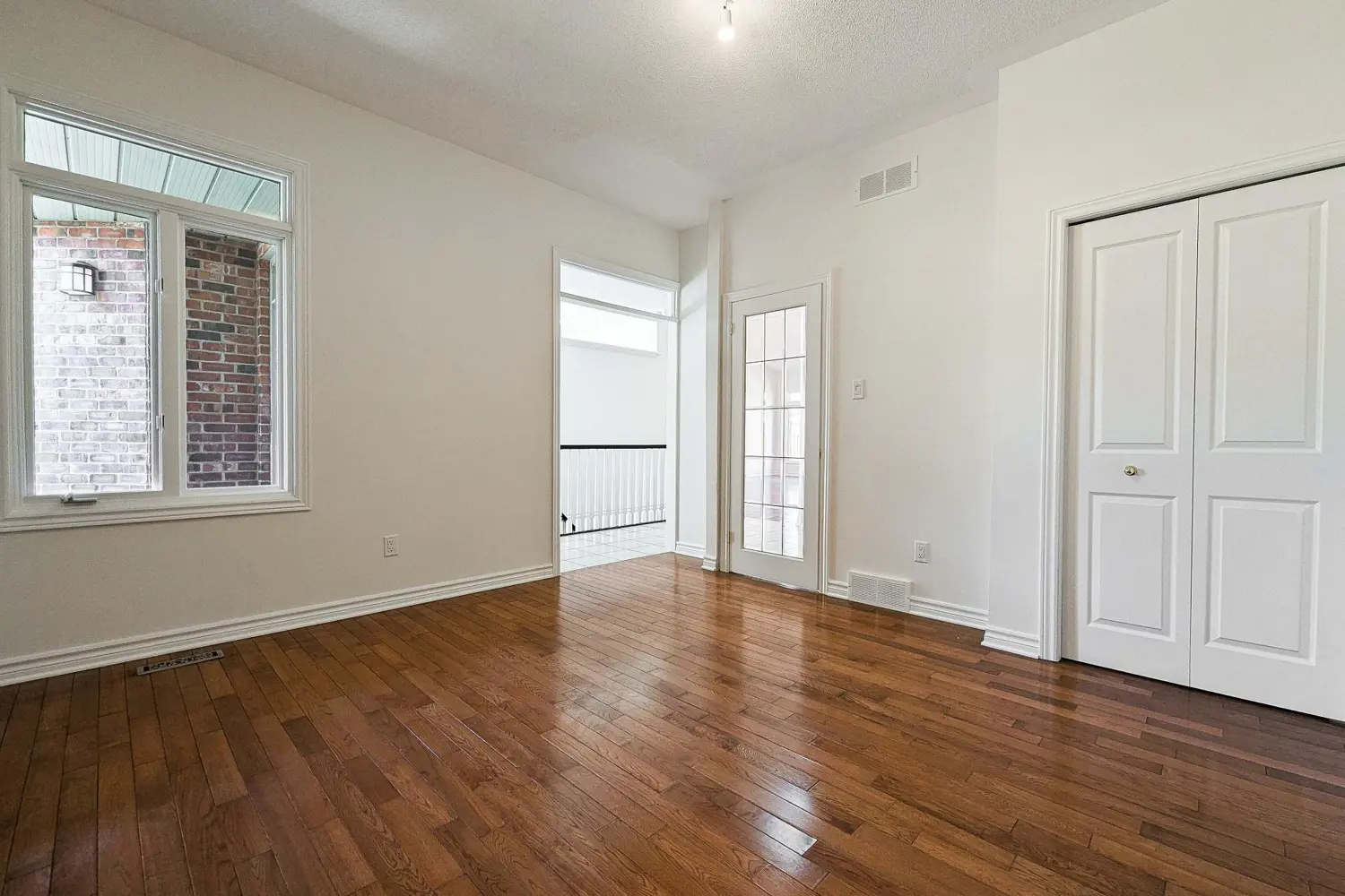 Additional image 4 of 400 Ambleside Drive 10
