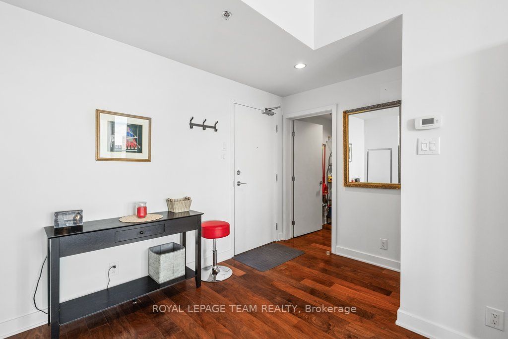 Additional image 4 of 833-340 Mcleod Street, Ottawa, ON, K2P 1A4