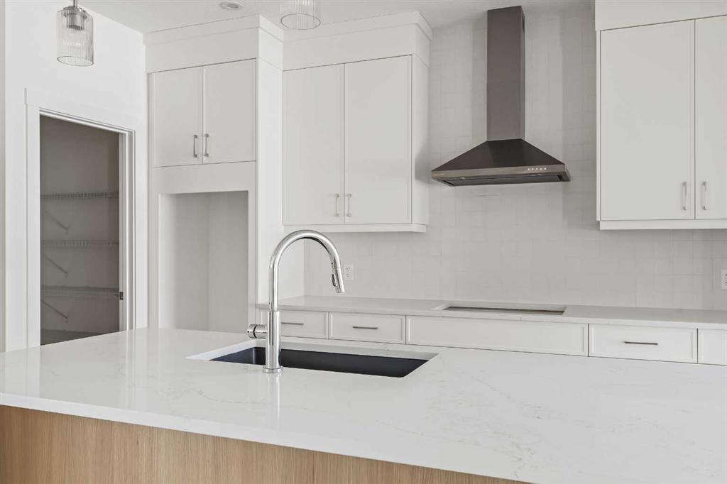 Additional image 6 of 486 Lucas Way NW, Calgary, AB, T3P 2E7