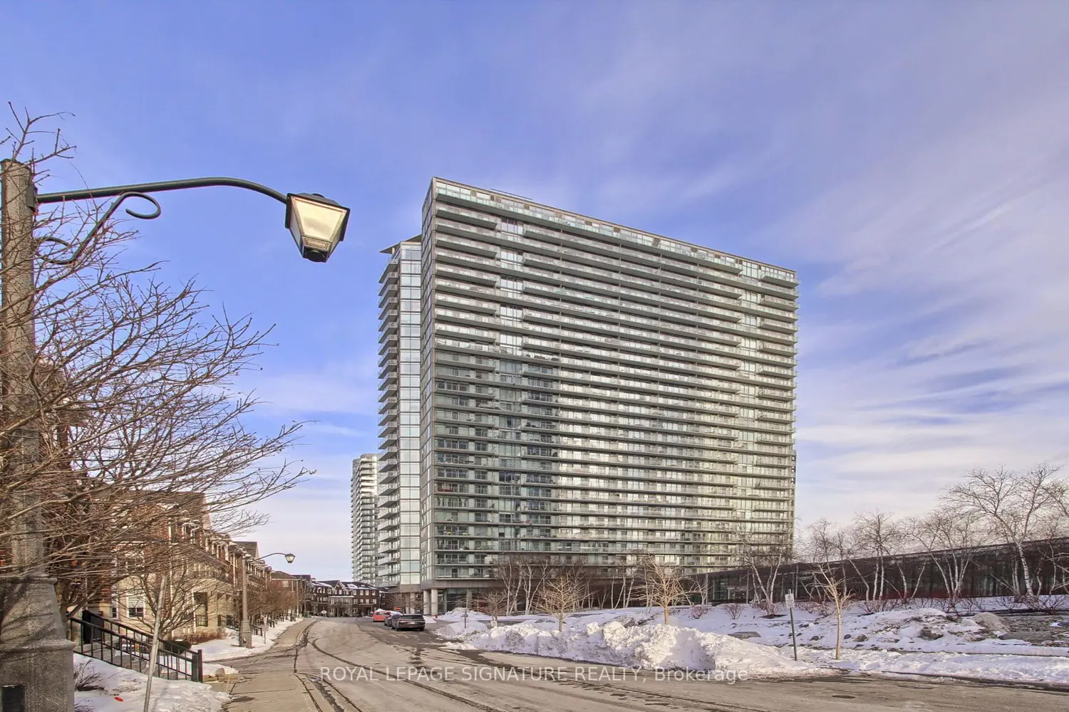103 The Queensway 1511