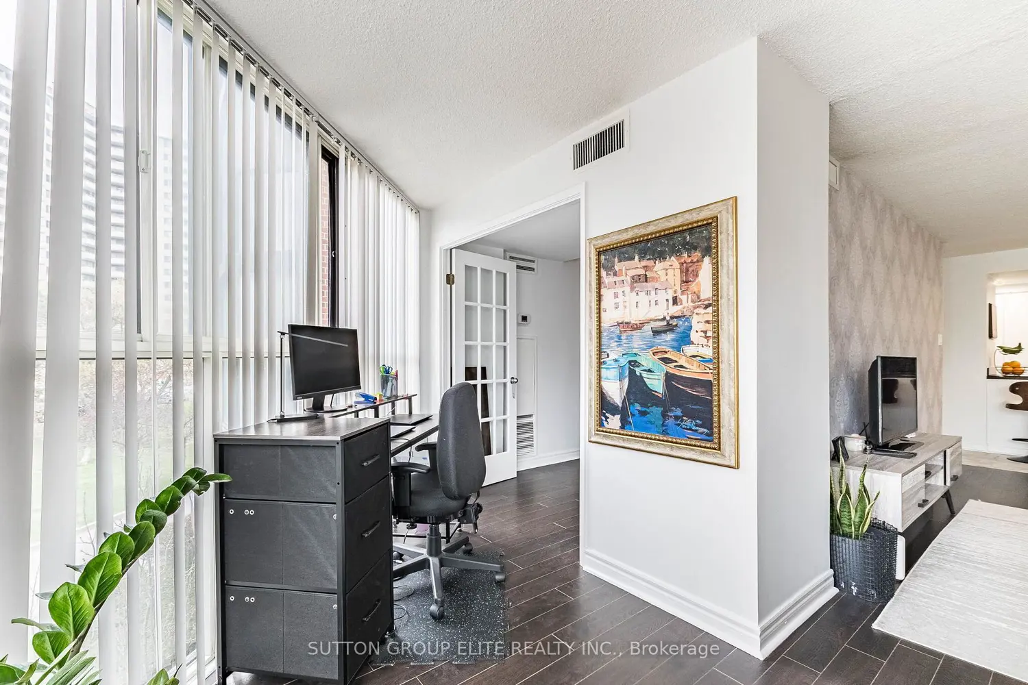 Additional image 12 of 2091 Hurontario Street 307