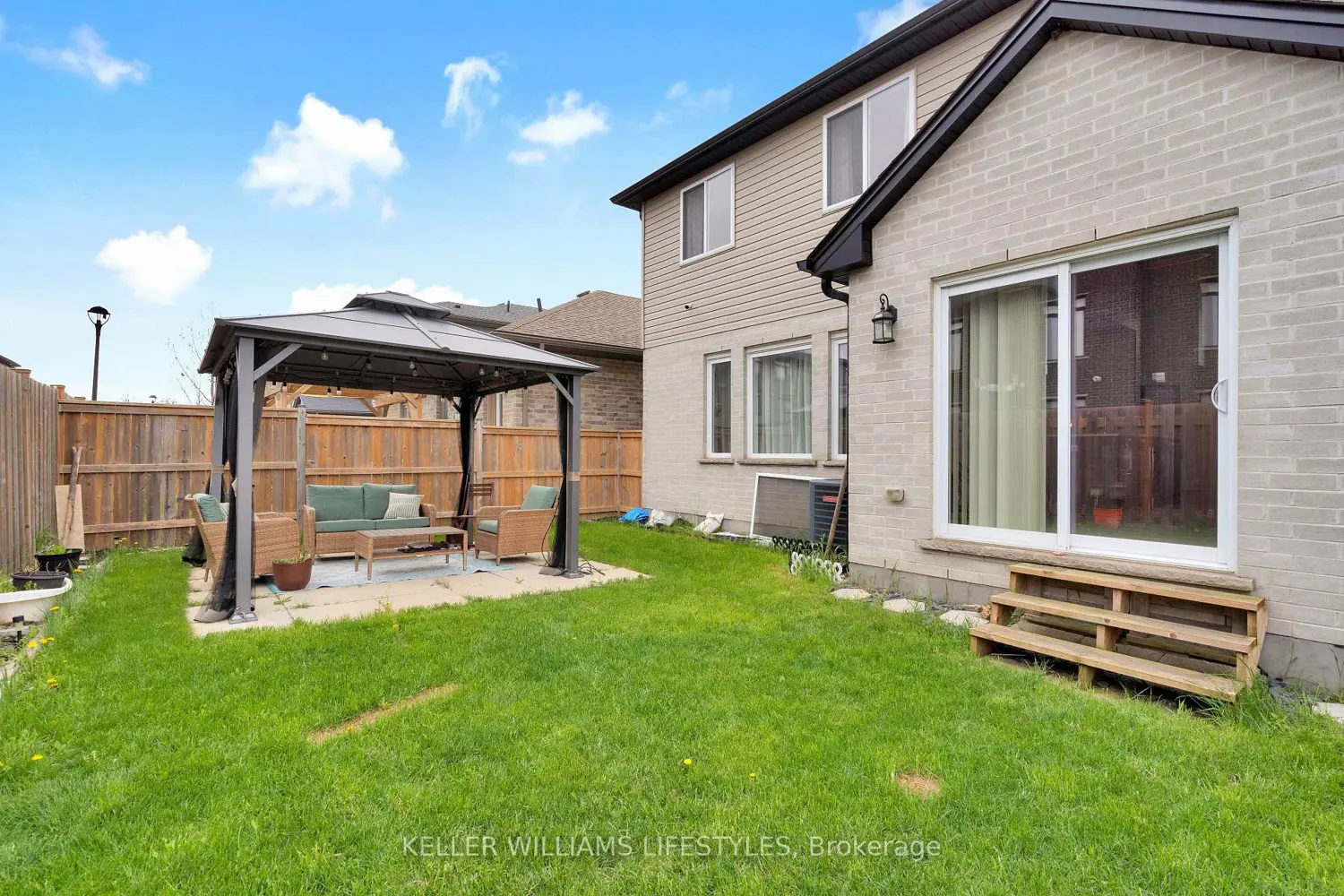 Additional image 7 of 3270 Singleton Avenue 18