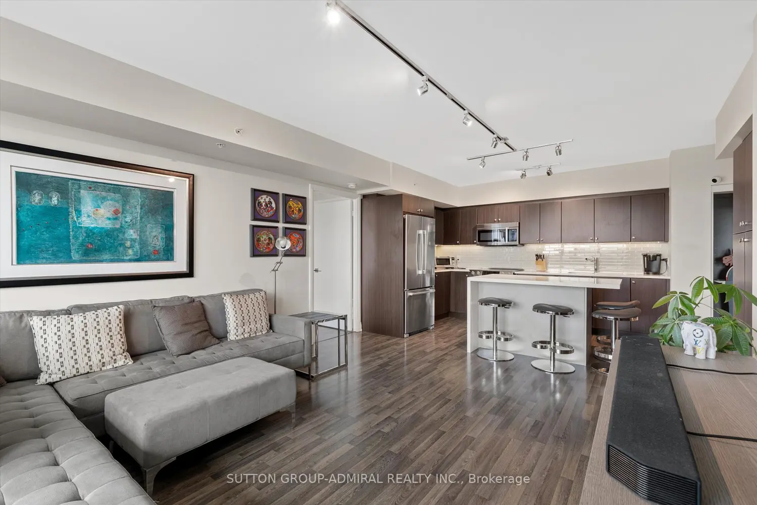Additional image 7 of 555 Wilson Avenue 703E