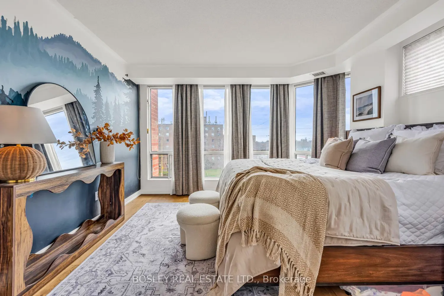Additional image 11 of 7378 Yonge Street 308