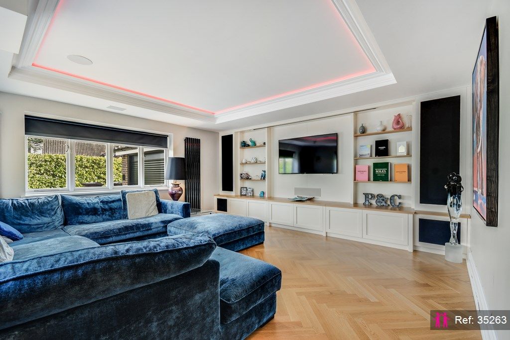 Additional image 6 of 5 bed detached house to rentRoundwood Avenue, Brentwood CM13