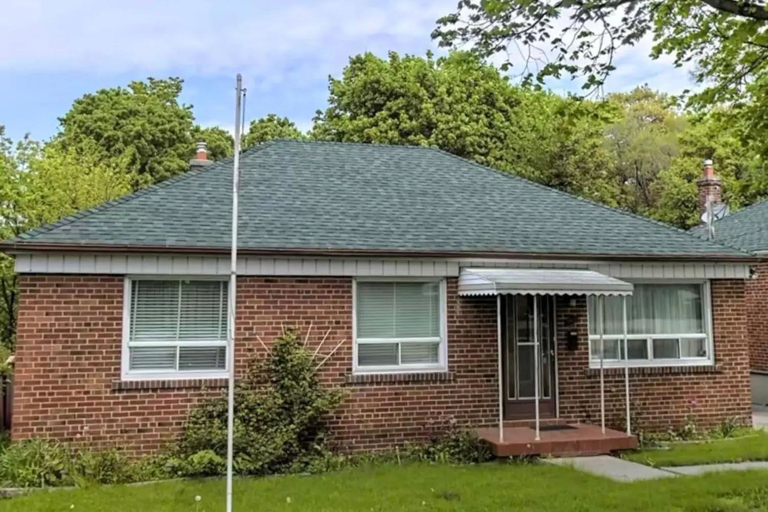 42 Arrowsmith Avenue